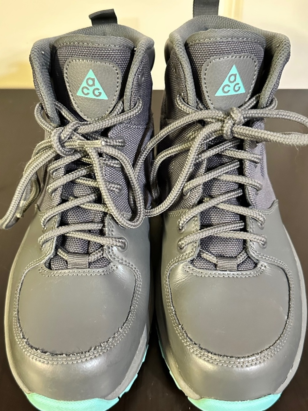 Nike Manoa LTR (GS) in the "Dark Grey/Hyper Turquoise"